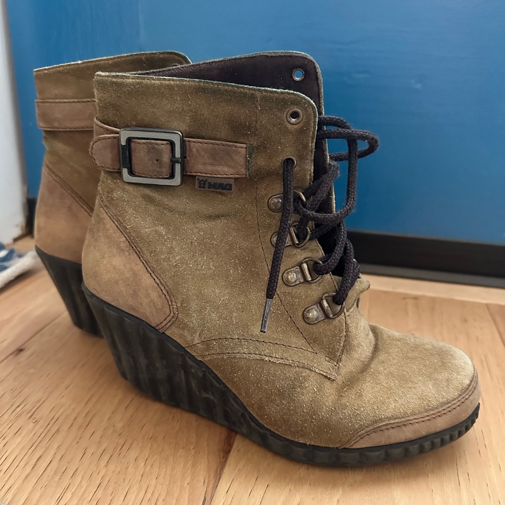 MAG Wedge boots